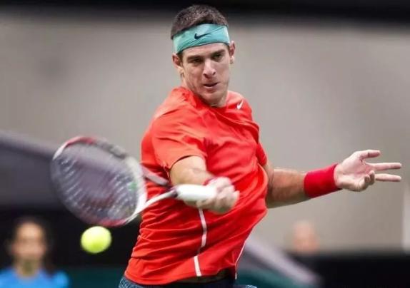 在中场通过 在中场通过