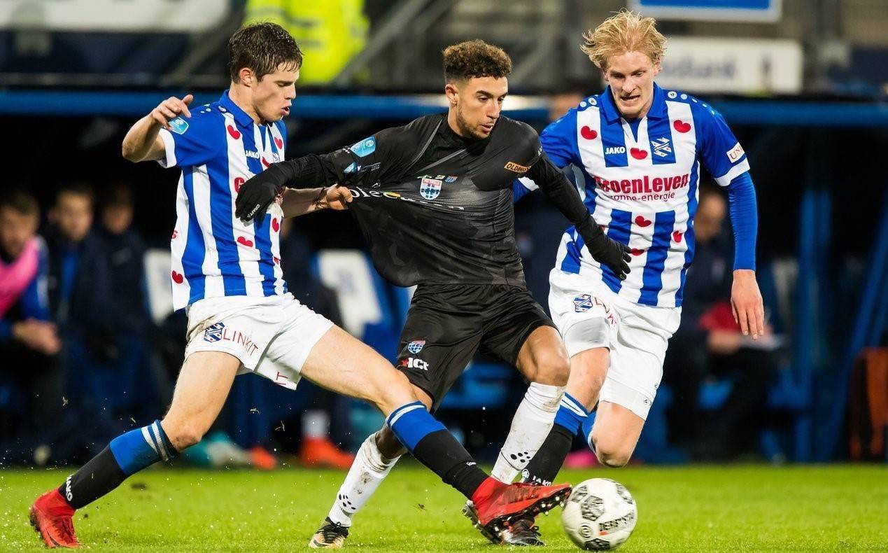 两翼的反击 两翼的反击