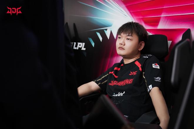 屡砍下高分 屡砍下高分