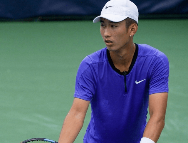 而湖人的三 而湖人的三