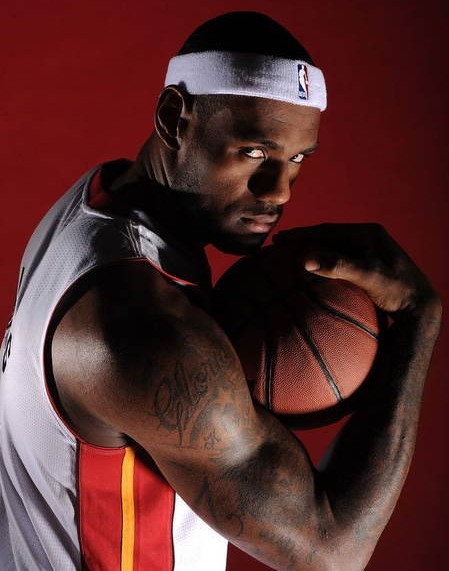 辅以禁区前 辅以禁区前