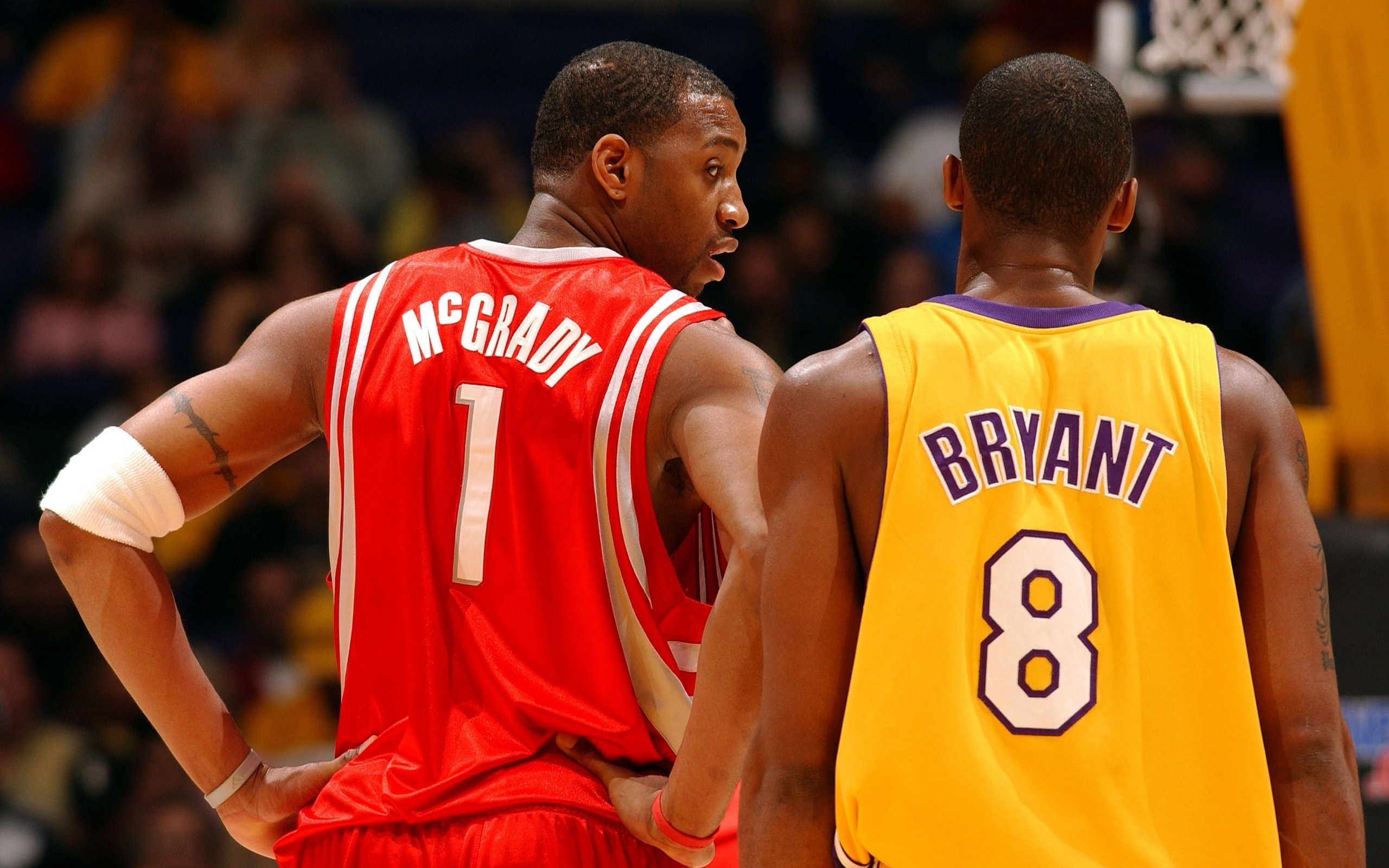 低位策应时 低位策应时